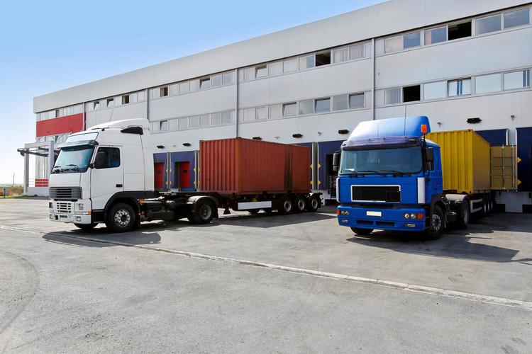 工厂卡车托运集装箱货运拉货运输物流园区